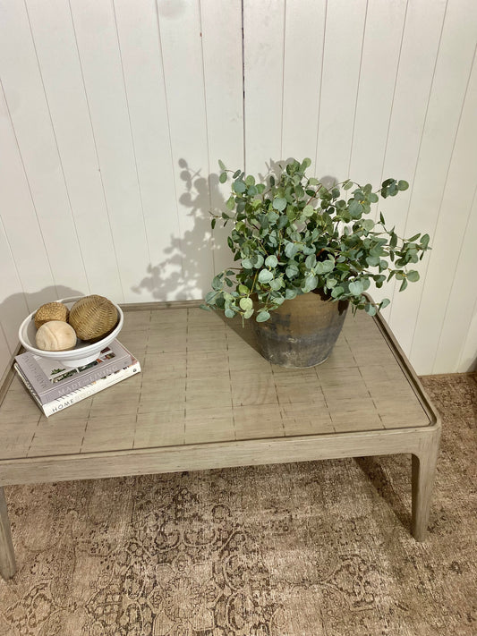 Bernhardt Coffee Table classic style grey / taupe Colour 46.5"