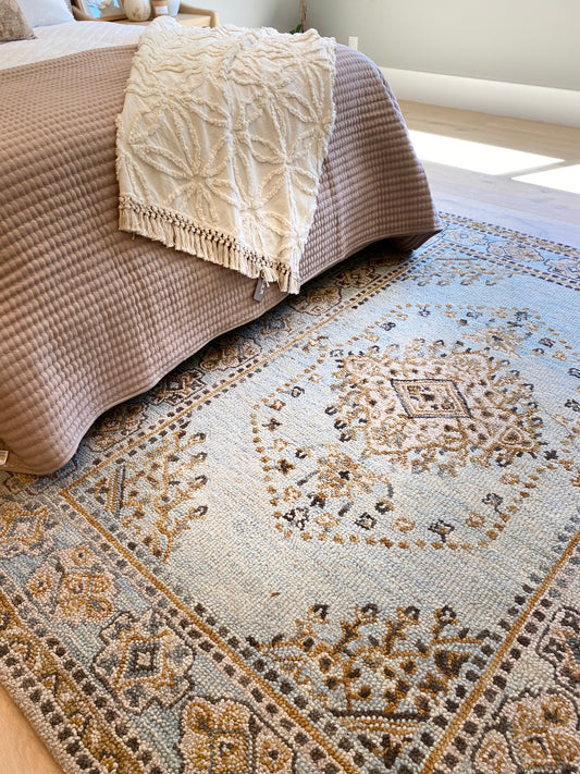 Gorgous Boho Styled Wool Rug - 5x7